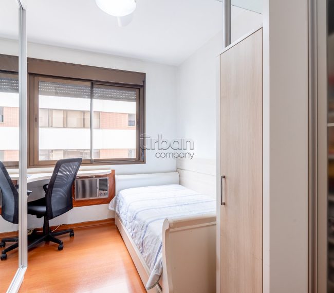 Apartamento com 151m², 4 quartos, 1 suíte, 2 vagas, no bairro Bela Vista em Porto Alegre