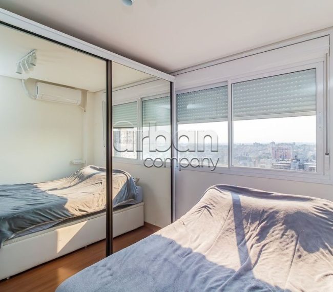 Apartamento com 56m², 2 quartos, 1 suíte, 1 vaga, no bairro Passo da Areia em Porto Alegre