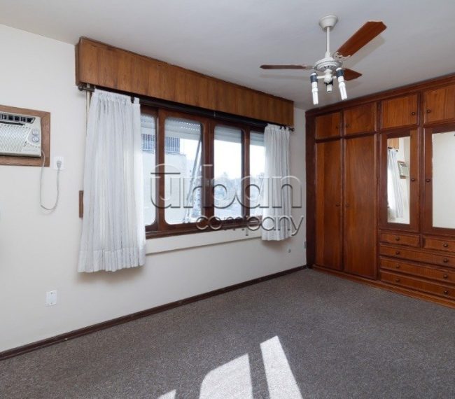 Apartamento com 109m², 3 quartos, 1 suíte, 1 vaga, no bairro Mont Serrat em Porto Alegre