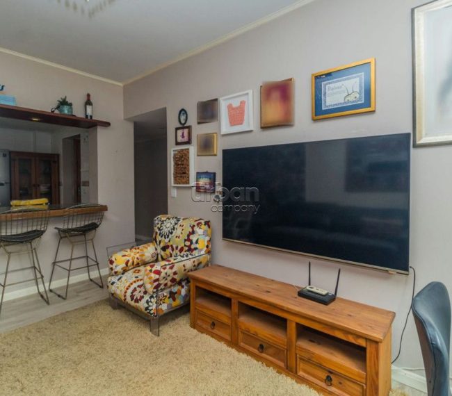 Apartamento com 78m², 2 quartos, 1 vaga, no bairro SANTA CECÍLIA em Porto Alegre