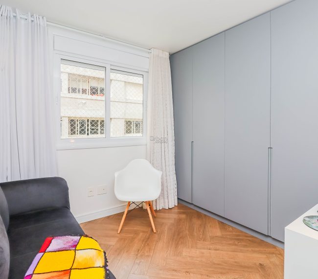 Apartamento com 69m², 2 quartos, 1 suíte, 2 vagas, no bairro Auxiliadora em Porto Alegre