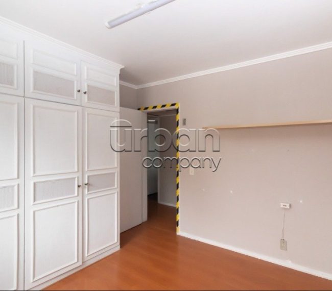 Apartamento com 120m², 3 quartos, 1 suíte, 1 vaga, no bairro Moinhos de Vento em Porto Alegre