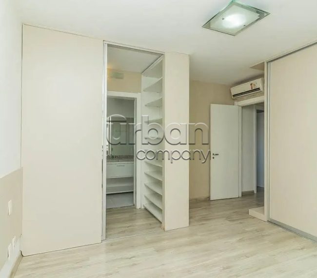 Apartamento com 108m², 3 quartos, 1 suíte, 2 vagas, no bairro Jardim Europa em Porto Alegre