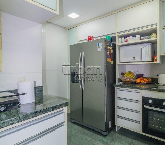 Apartamento com 144m², 4 quartos, 4 suítes, 3 vagas, no bairro rio branco em Porto Alegre