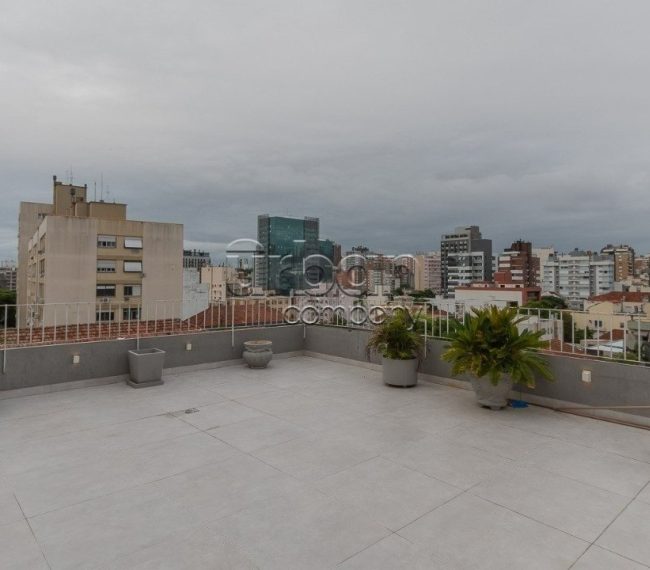 Cobertura com 235m², 3 quartos, 2 suítes, 2 vagas, no bairro Auxiliadora em Porto Alegre