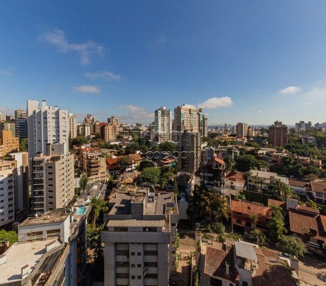 Apartamento com 110m², 3 quartos, 1 suíte, 1 vaga, no bairro Bela Vista em Porto Alegre