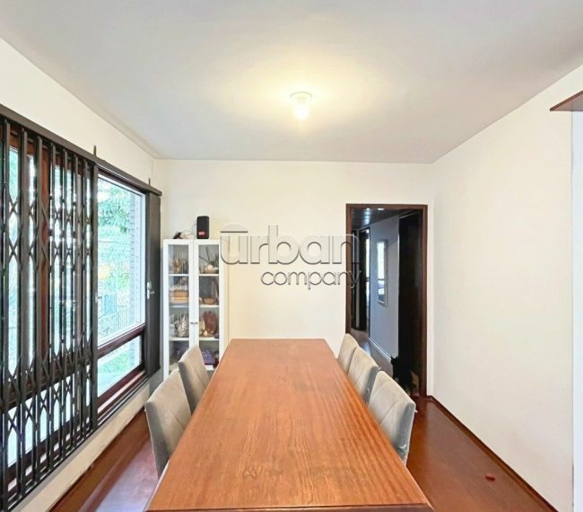 Apartamento com 110m², 3 quartos, 1 suíte, 1 vaga, no bairro Mont Serrat em Porto Alegre