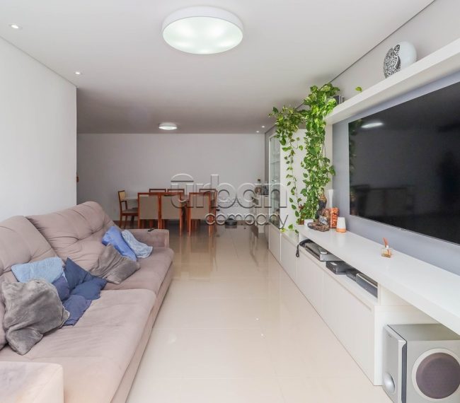 Apartamento com 134m², 3 quartos, 2 suítes, 4 vagas, no bairro Chácara da Pedras em Porto Alegre