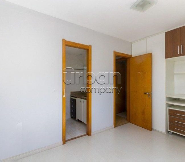 Apartamento com 87m², 3 quartos, 1 suíte, 1 vaga, no bairro Passo da Areia em Porto Alegre