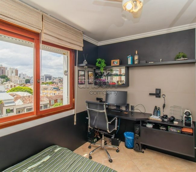 Cobertura com 238m², 3 quartos, 1 suíte, 1 vaga, no bairro Rio Branco em Porto Alegre