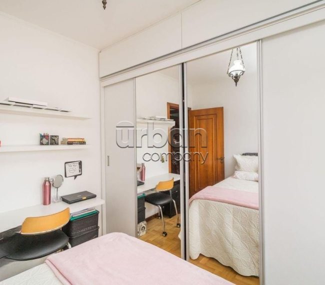 Apartamento com 70m², 2 quartos, 2 vagas, no bairro Auxiliadora em Porto Alegre