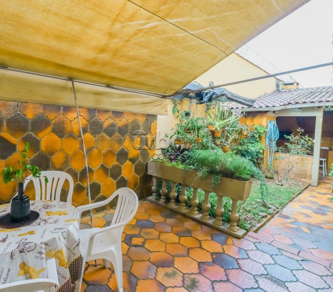 Apartamento Garden com 83m², 3 quartos, 1 vaga, no bairro Jardim Lindoia em Porto Alegre