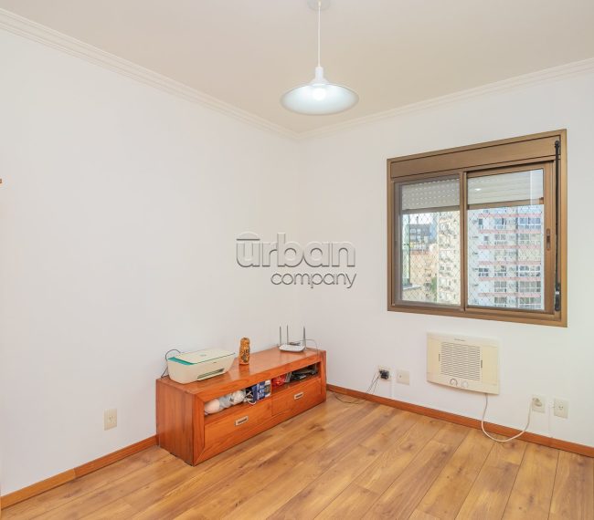 Apartamento com 95m², 3 quartos, 1 suíte, 2 vagas, no bairro Jardim Botânico em Porto Alegre