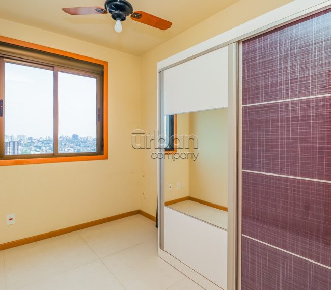 Apartamento com 77m², 3 quartos, 1 suíte, 2 vagas, no bairro Vila Jardim em Porto Alegre