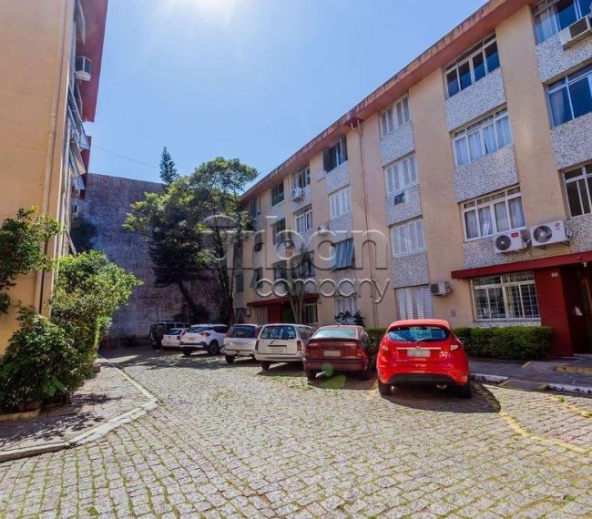 Apartamento com 75m², 3 quartos, 1 vaga, no bairro Passo da Areia em Porto Alegre