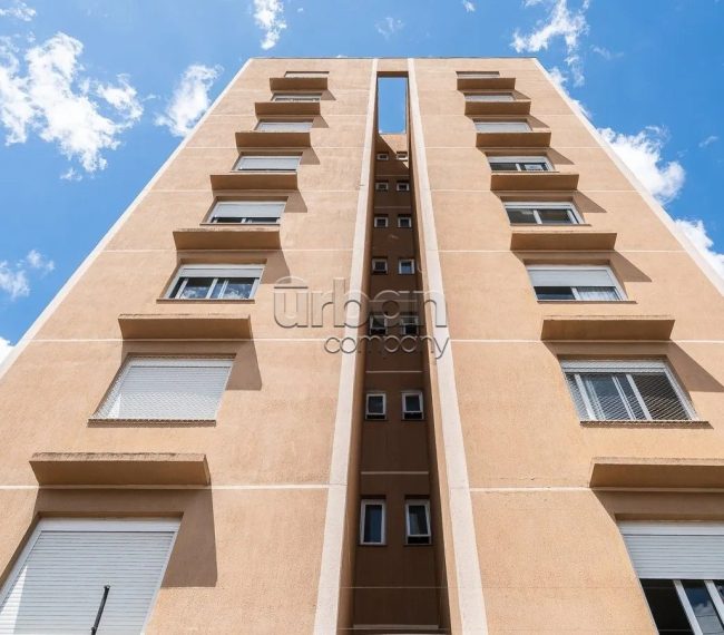 Apartamento Garden com 178m², 3 quartos, 1 suíte, 2 vagas, no bairro Santana em Porto Alegre