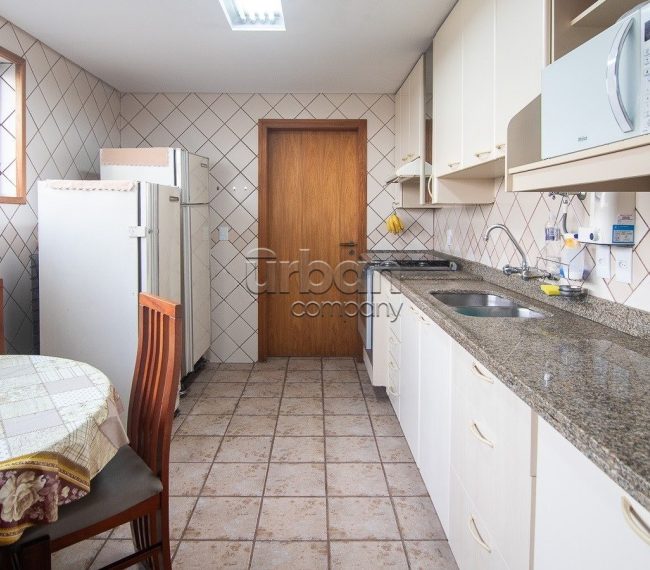 Apartamento com 174m², 3 quartos, 1 suíte, 3 vagas, no bairro Petrópolis em Porto Alegre