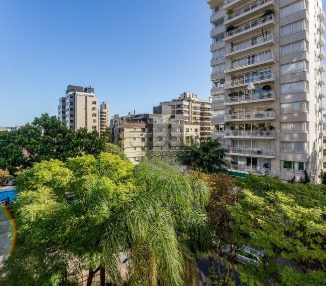 Apartamento com 335m², 3 quartos, 3 suítes, 4 vagas, no bairro Bela Vista em Porto Alegre