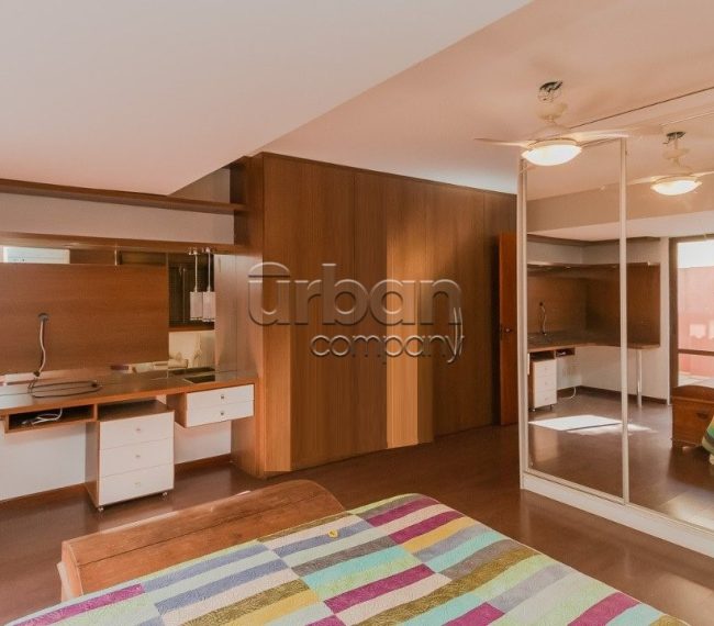 Apartamento Garden com 200m², 3 quartos, 1 suíte, 2 vagas, no bairro Petrópolis em Porto Alegre