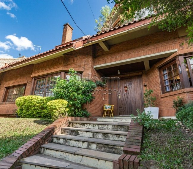 Casa com 326m², 3 quartos, 3 suítes, 4 vagas, no bairro Chácara das Pedras em Porto Alegre