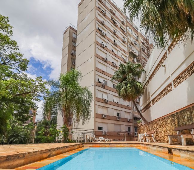 Cobertura com 227m², 3 quartos, 1 suíte, 2 vagas, no bairro Petrópolis em Porto Alegre