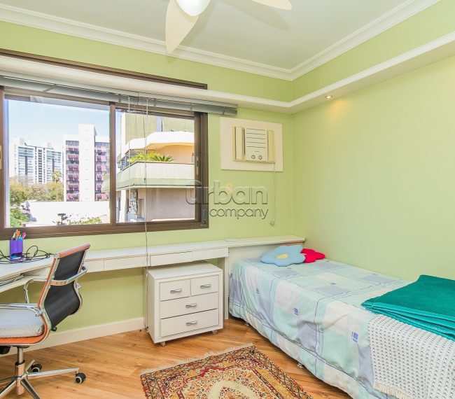 Apartamento com 146m², 3 quartos, 1 suíte, 2 vagas, no bairro Petrópolis em Porto Alegre