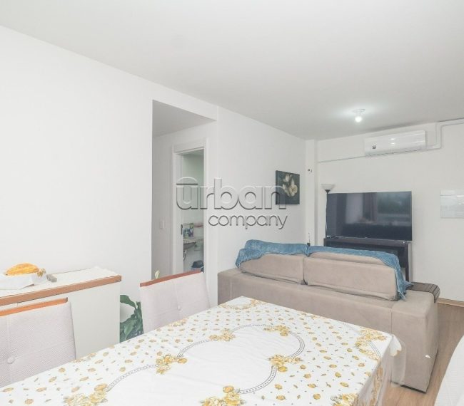 Apartamento com 67m², 3 quartos, 1 suíte, 1 vaga, no bairro Passo da Areia em Porto Alegre