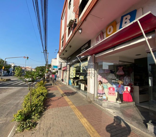 Loja com 45m², no bairro Passo da Areia em Porto Alegre