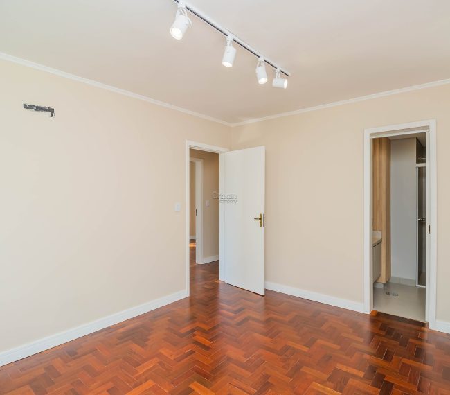 Apartamento com 95m², 3 quartos, 1 suíte, 1 vaga, no bairro Auxiliadora em Porto Alegre