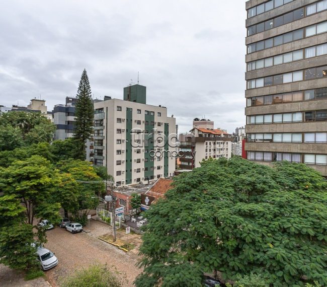 Apartamento com 94m², 3 quartos, 1 suíte, 3 vagas, no bairro Petrópolis em Porto Alegre