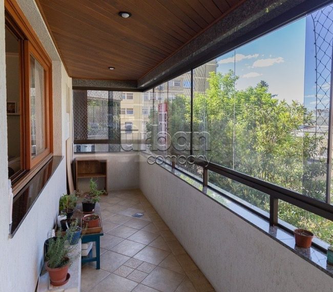 Apartamento com 145m², 3 quartos, 1 suíte, 2 vagas, no bairro Petrópolis em Porto Alegre