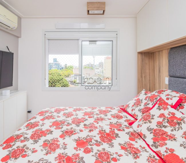 Apartamento com 92m², 4 quartos, 1 suíte, 1 vaga, no bairro Santana em Porto Alegre