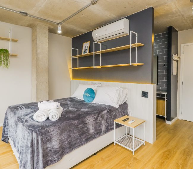 Loft com 26m², 1 quarto, no bairro Santa Cecília em Porto Alegre