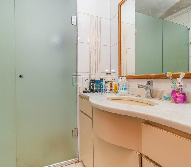 Apartamento com 127m², 3 quartos, 1 suíte, 1 vaga, no bairro Petrópolis em Porto Alegre