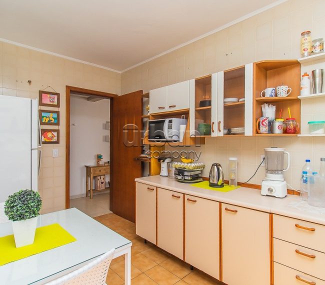 Apartamento com 127m², 3 quartos, 1 suíte, 1 vaga, no bairro Petrópolis em Porto Alegre