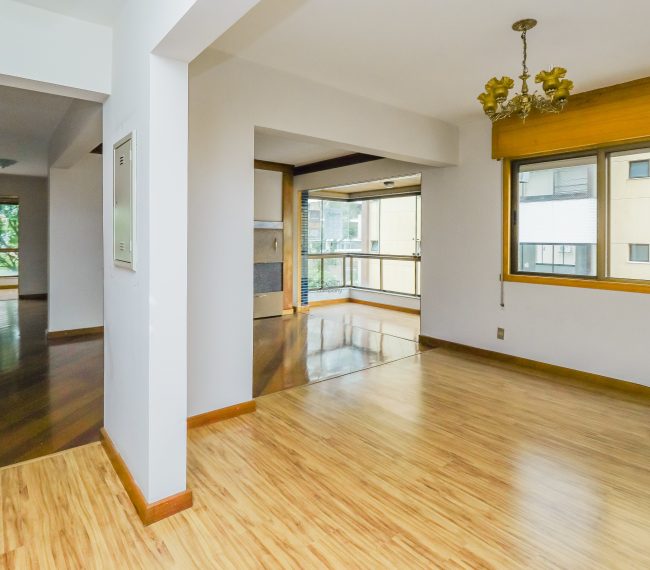 Apartamento com 288m², 3 quartos, 1 suíte, 2 vagas, no bairro Petrópolis em Porto Alegre