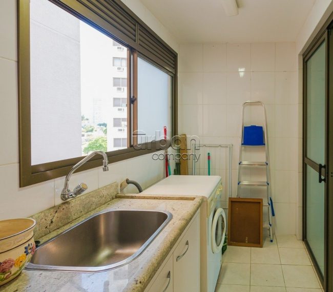 Apartamento com 120m², 3 quartos, 1 suíte, 2 vagas, no bairro Higienópolis em Porto Alegre