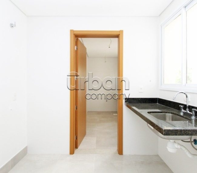 Apartamento com 104m², 3 quartos, 1 suíte, 2 vagas, no bairro Petrópolis em Porto Alegre