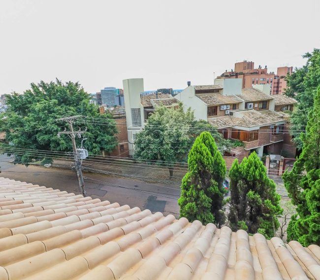 Casa com 563m², 5 quartos, 3 suítes, 4 vagas, no bairro Chácara da Pedras em Porto Alegre