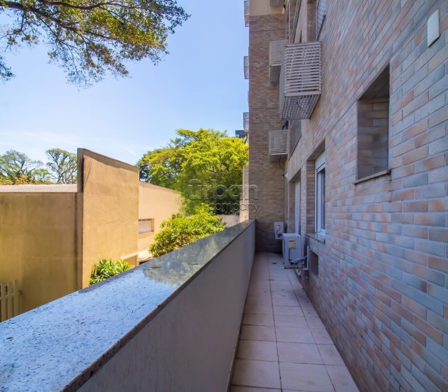 Apartamento com 79m², 2 quartos, 1 suíte, 2 vagas, no bairro Petrópolis em Porto Alegre