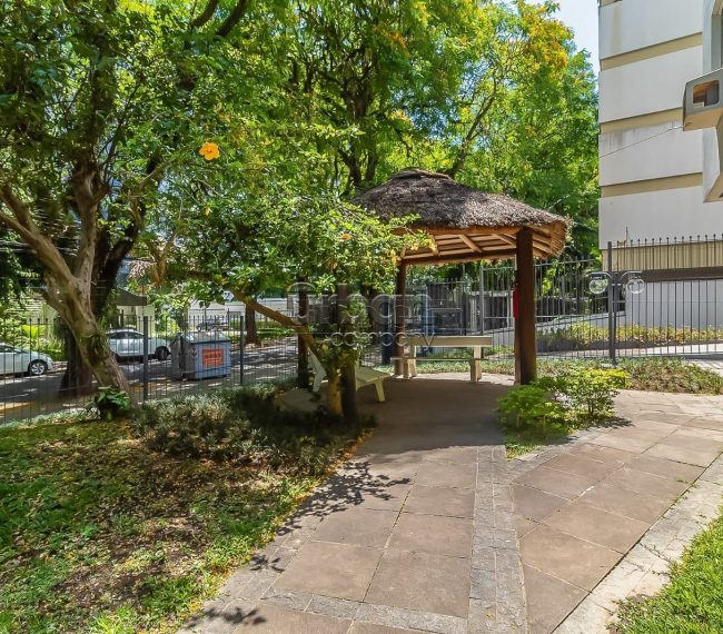 Apartamento com 114m², 3 quartos, 1 suíte, 1 vaga, no bairro Moinho de Vento em Porto Alegre