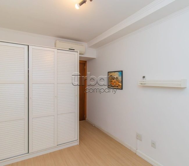 Apartamento com 78m², 2 quartos, 1 suíte, 2 vagas, no bairro Jardim Botânico em Porto Alegre