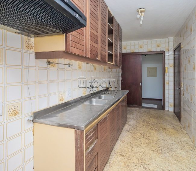 Apartamento com 99m², 2 quartos, 1 vaga, no bairro Menino Deus em Porto Alegre