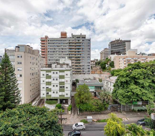 Apartamento com 139m², 3 quartos, 2 suítes, 2 vagas, no bairro Moinhos de Vento em Porto Alegre