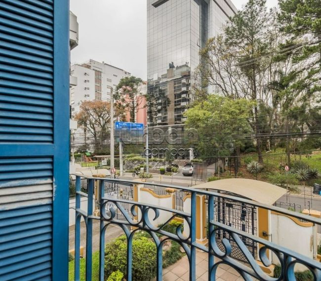 Apartamento com 106m², 3 quartos, 1 suíte, 1 vaga, no bairro Mont Serrat em Porto Alegre