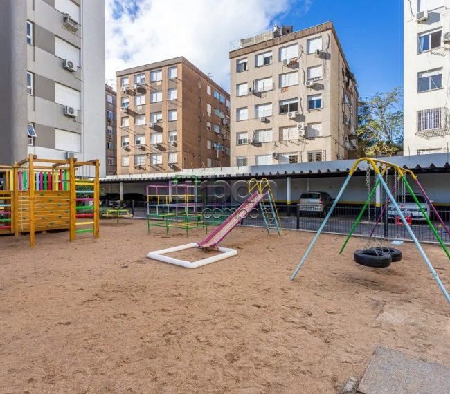 Apartamento com 66m², 2 quartos, 2 vagas, no bairro Passo da Areia em Porto Alegre