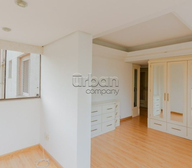 Apartamento com 90m², 2 quartos, 1 suíte, 2 vagas, no bairro Auxiliadora em Porto Alegre