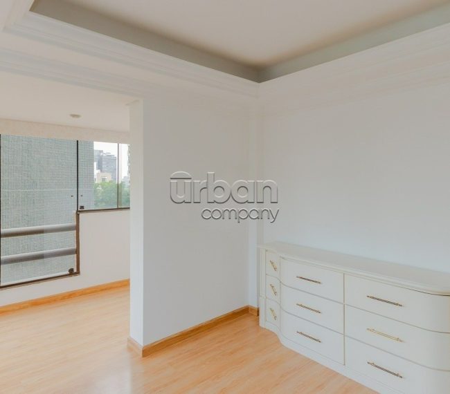 Apartamento com 90m², 2 quartos, 1 suíte, 2 vagas, no bairro Auxiliadora em Porto Alegre