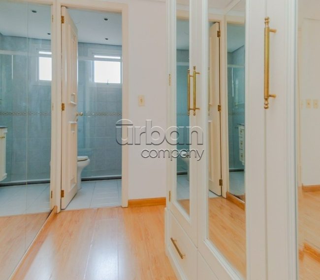 Apartamento com 90m², 2 quartos, 1 suíte, 2 vagas, no bairro Auxiliadora em Porto Alegre