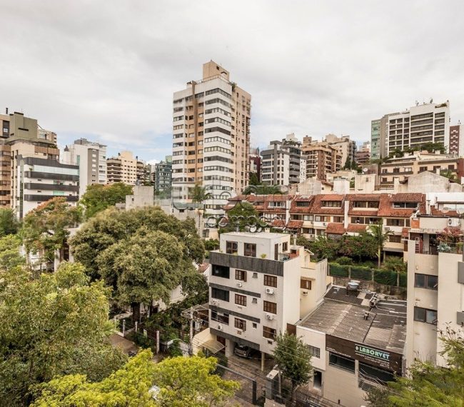 Apartamento com 140m², 3 quartos, 1 suíte, 3 vagas, no bairro Mont Serrat em Porto Alegre